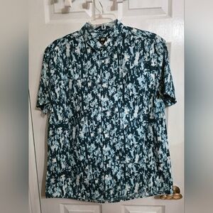 H&M Green  Abstract  Print Short Sleeve Shirt